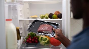 5 alimentos que no debes guardar en la puerta de la refrigeradora
