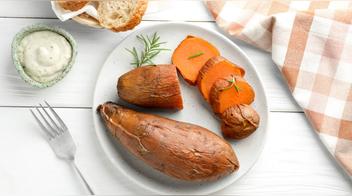 ¿Al horno o en agua? Así puedes cocinar camote tierno y con buena textura