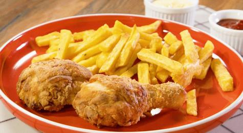 Pollo crujiente con papas fritas, Pollo crujiente con papas fritas,