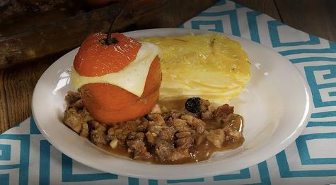 Rocoto relleno con pastel de papa Rocoto relleno con pastel de papa