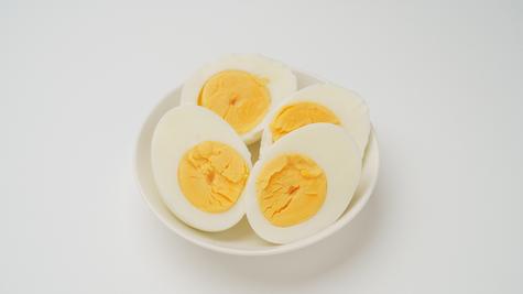 El huevo explota en el microondas.    El huevo explota en el microondas.