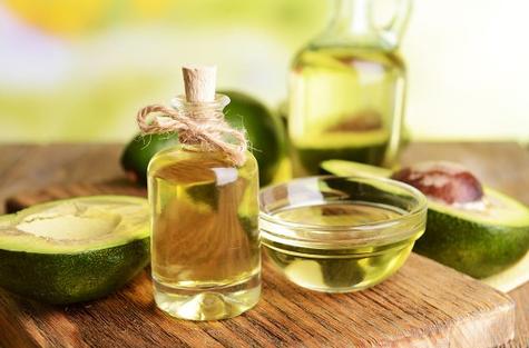 El aceite de palta contiene proteínas, vitaminas, minerales y es bajo contenido en sodio.    El aceite de palta contiene proteínas, vitaminas, minerales y es bajo contenido en sodio.