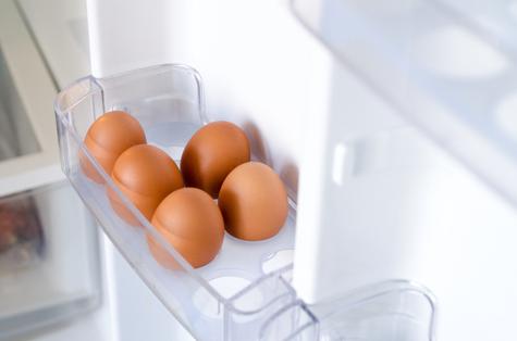 Los huevos deben estar refrigerado a 4 °C.   