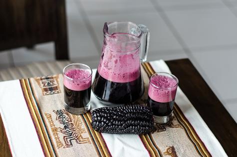 La chicha morada es la mejor bebida peruana.   