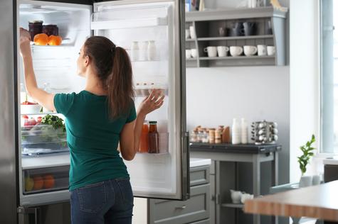 Reduce la frecuencia con la que abres la puerta del refrigerador Reduce la frecuencia con la que abres la puerta del refrigerador