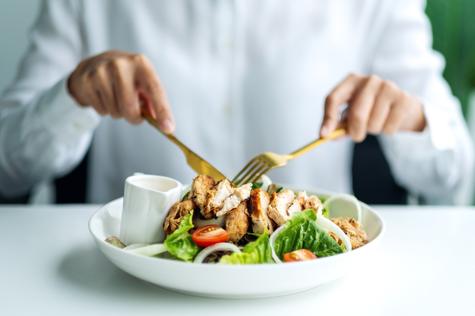 Ingerir los carbohidratos al final de cada comida es beneficioso para todos. Ingerir los carbohidratos al final de cada comida es beneficioso para todos.