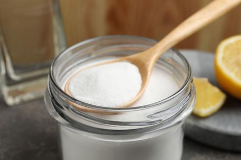 Una cuchara de bicarbonato de sodio es suficiente para obtener unos garbanzos tiernos. Una cuchara de bicarbonato de sodio es suficiente para obtener unos garbanzos tiernos.