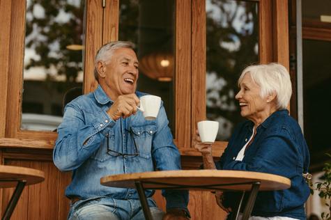 Estudios mencionan que los adultos mayores que ingieren más de tres tazas de café al día, podrían deteriorar sus capacidades cognitiva.   