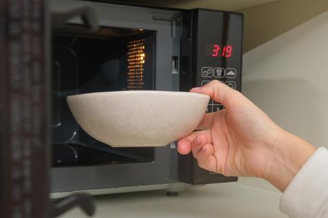 El microondas es el segundo electrodoméstico que consume más luz.   