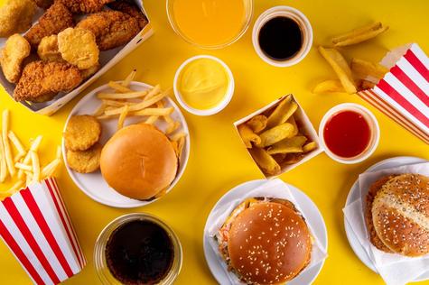 Los alimentos procesados, especialmente los productos industrializados son perjudiciales para la salud.   