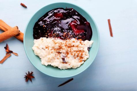 El youtuber también probó postres peruanos como el clásico combinado. El youtuber también probó postres peruanos como el clásico combinado.