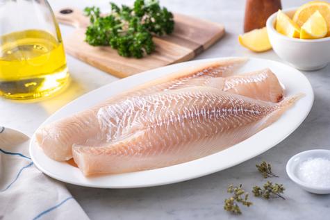 Es preferible comer el pescado sin piel Es preferible comer el pescado sin piel