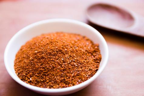 El merkén contiene antioxidantes y vitaminas, que son beneficiosas para el organismo. El merkén contiene antioxidantes y vitaminas, que son beneficiosas para el organismo.