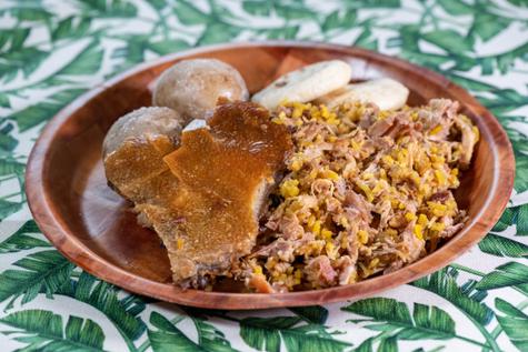 El mejor plato del mundo es la lechona.   