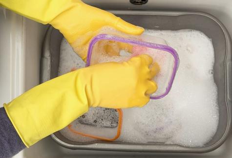 Es recomendable pasar papel toalla para eliminar la grasa Es recomendable pasar papel toalla para eliminar la grasa