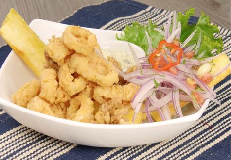 Chicharrón de pollo.   