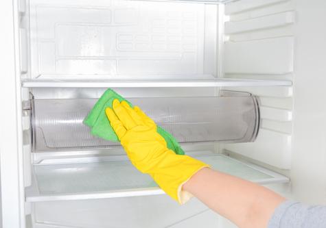 Es importante limpiar regularmente el refrigerador para mantenerlo en buen estado    Es importante limpiar regularmente el refrigerador para mantenerlo en buen estado