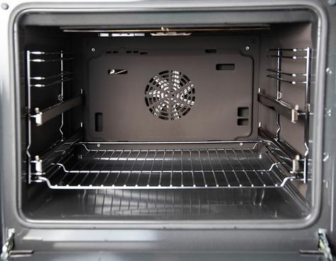 El horno de convección desplazó al microondas.    El horno de convección desplazó al microondas.