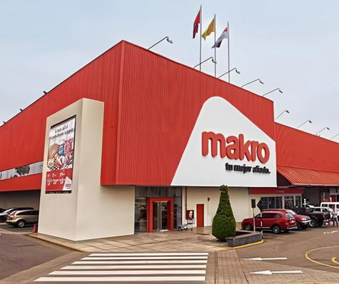 Makro.    Makro.