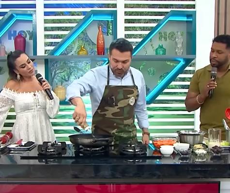  Giacomo Bocchio cocinando en "América Hoy".   