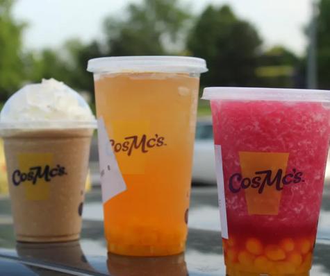  CosMc's ofrecía una variedad de bebidas personalizadas.   