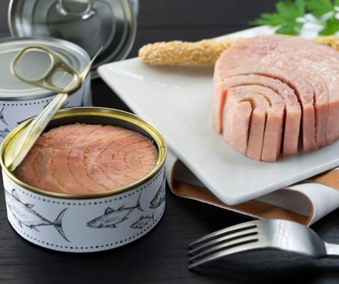  Las latas de atún de la especie Katsuwonus pelamis son las que contienen menos mercurio.   