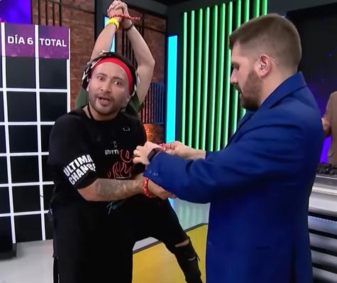 Zumba es atado de manos. Zumba es atado de manos.