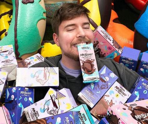 MrBeast y sus chocolates Feastables. MrBeast y sus chocolates Feastables.