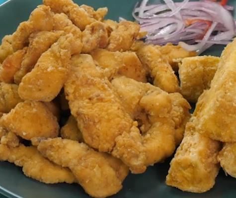 Chicharrón de pollo.   