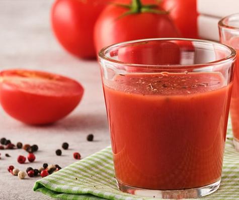 Jugo de tomate.   