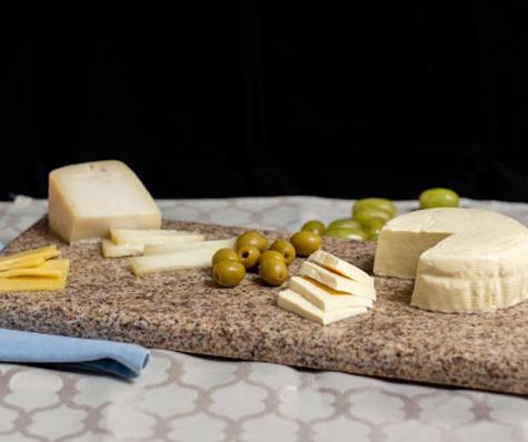 Tabla de cortar de granito. Tabla de cortar de granito.