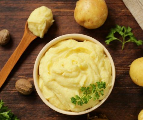 Para obtener un puré cremoso podemos agregar mantequilla. Para obtener un puré cremoso podemos agregar mantequilla.