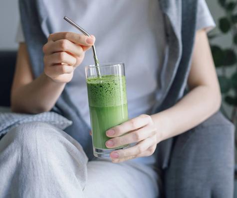 Jugo de kiwi con proteína. Jugo de kiwi con proteína.