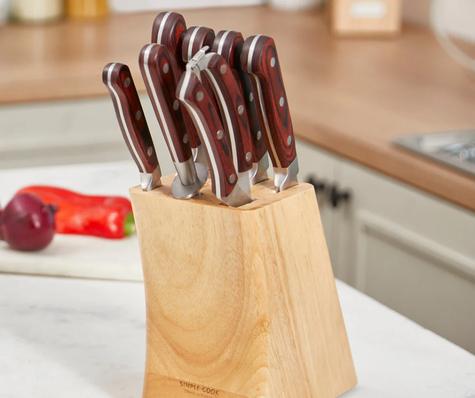 No cortes sobre cualquier superficie o perderán filo. No cortes sobre cualquier superficie o perderán filo.