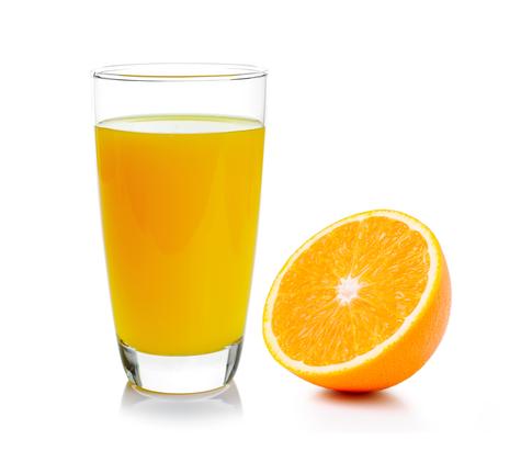 En el jugo de naranja solo consumimos azúcar. En el jugo de naranja solo consumimos azúcar.