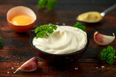 La mayonesa es una salsa que sirve de base para infinidad de preparaciones.   