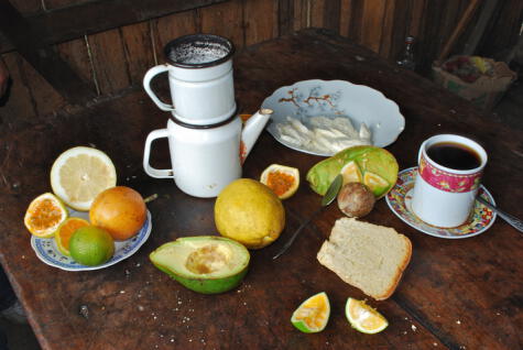 Frutas, café y quesos no pueden faltar en el desayuno de la zona central peruana.   