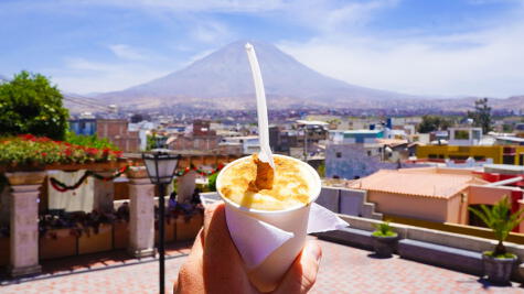 El queso helado, con su canelita, es un símbolo dulce de la Ciudad Blanca.    