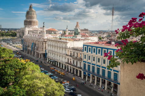 Todo indica que el Cuba Libre se inventó a inicios del siglo XX en La Habana.   