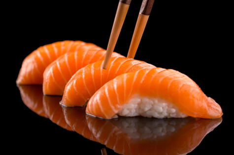 El salmón se ha posicionado como un producto de lujo, muy usado en la cocina japonesa.   