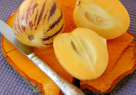 El pepino dulce tiene un sabor peculiar; algunos lo asocian al melón.    