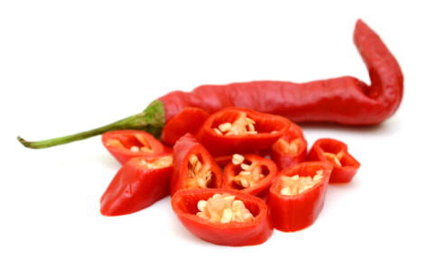  La capsaicina se encuentra de manera natural en estos frutos y basta con una pequeña cantidad para generar una sensación de picor.   