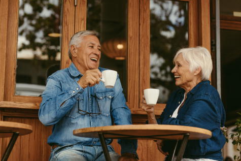 Estudios mencionan que los adultos mayores que ingieren más de tres tazas de café al día, podrían deteriorar sus capacidades cognitiva.   