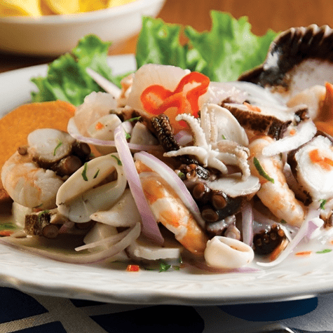 Ceviche de pota, un plato marino clásico.   