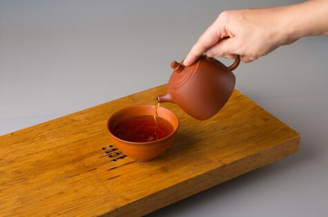 El té de kukicha tiene calcio, vitamina C y minerales.   