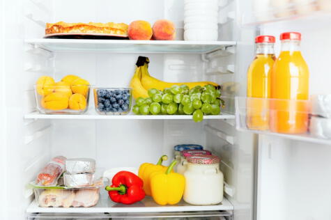 Organiza los alimentos en el refrigerador para evitar un alto consumo de energía. Organiza los alimentos en el refrigerador para evitar un alto consumo de energía.