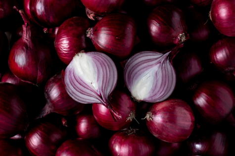 Puedes reemplazar la cebolla china por la cebolla morada. Puedes reemplazar la cebolla china por la cebolla morada.