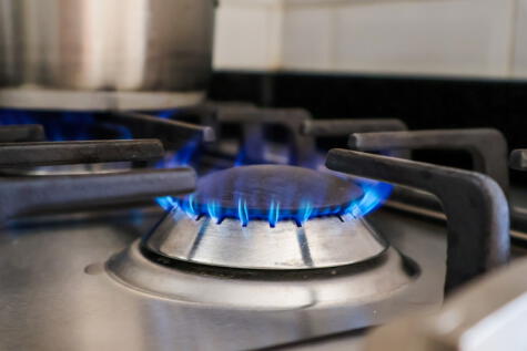 Las emisiones contaminantes del la cocina a gas causa miles muertes al año. Las emisiones contaminantes del la cocina a gas causa miles muertes al año.