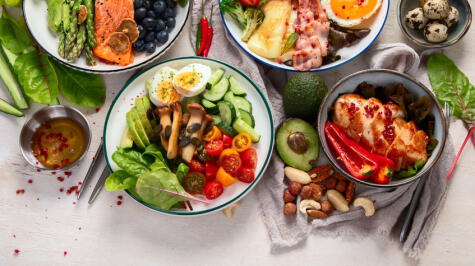 El estilo de vida y la alimentación influye en la cantidad de agua a beber. El estilo de vida y la alimentación influye en la cantidad de agua a beber.