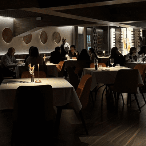 Brass Grill & Bar ofrece un experiencia culinaria única. Brass Grill & Bar ofrece un experiencia culinaria única.